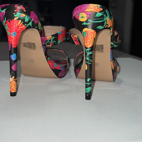 BCBGENERATION Women's Catina Platform Sandal - Picture 4 of 5